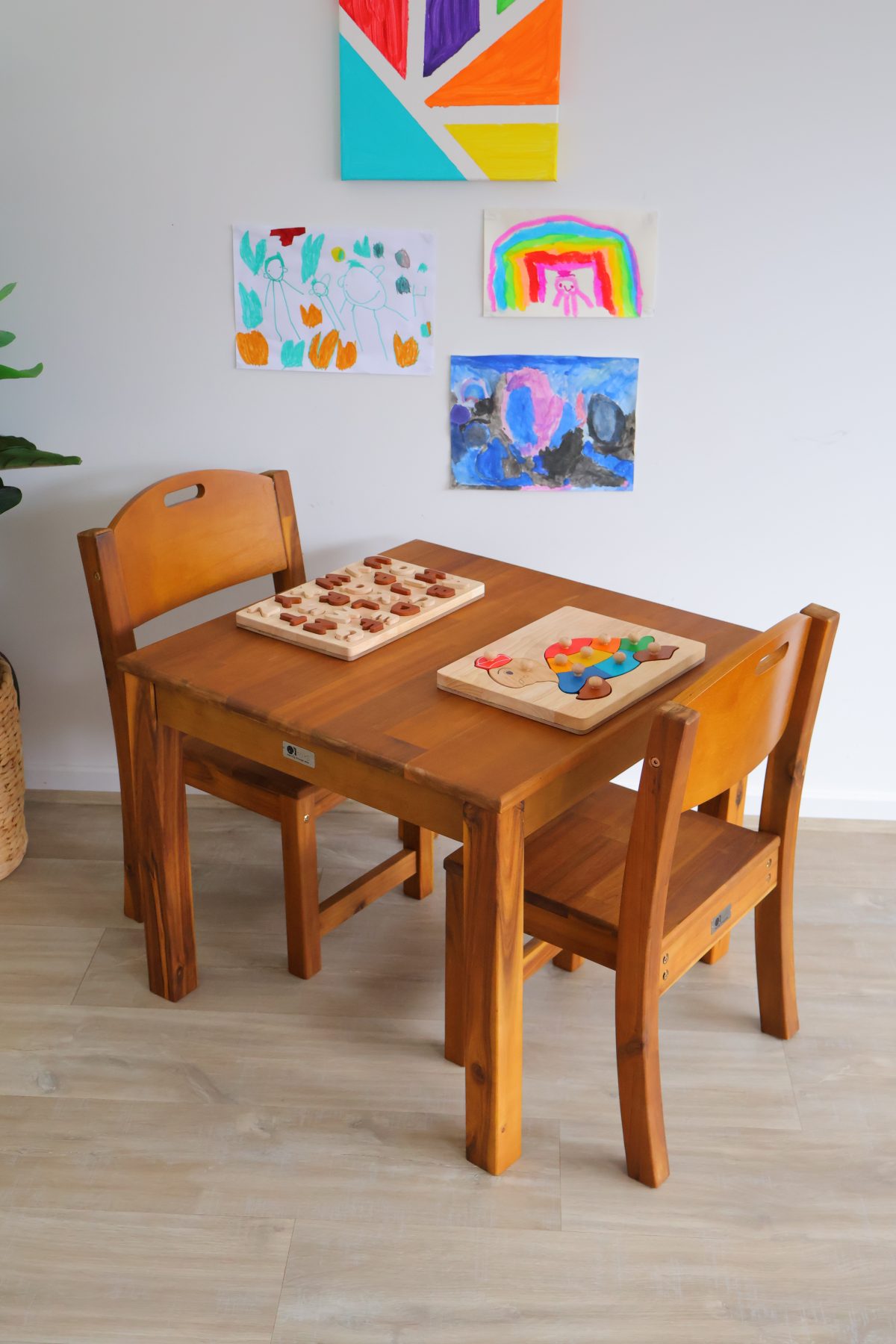 Hardwood table with 2 stacking chairs - Image 2