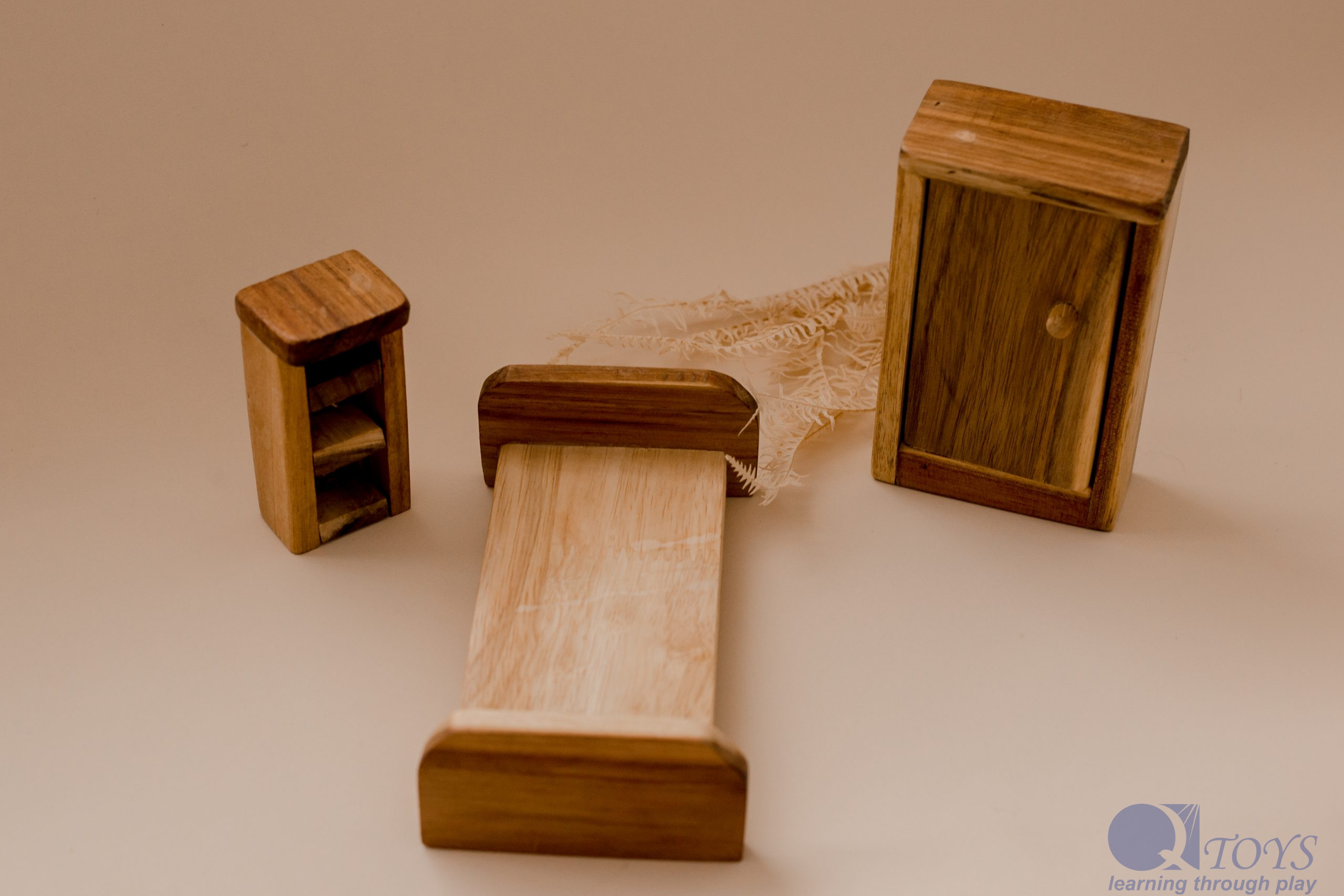 Doll Bedroom Furniture - Image 3