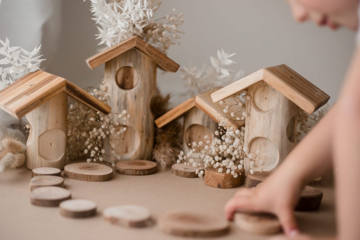 Light tree log houses set of 4 - Image 3