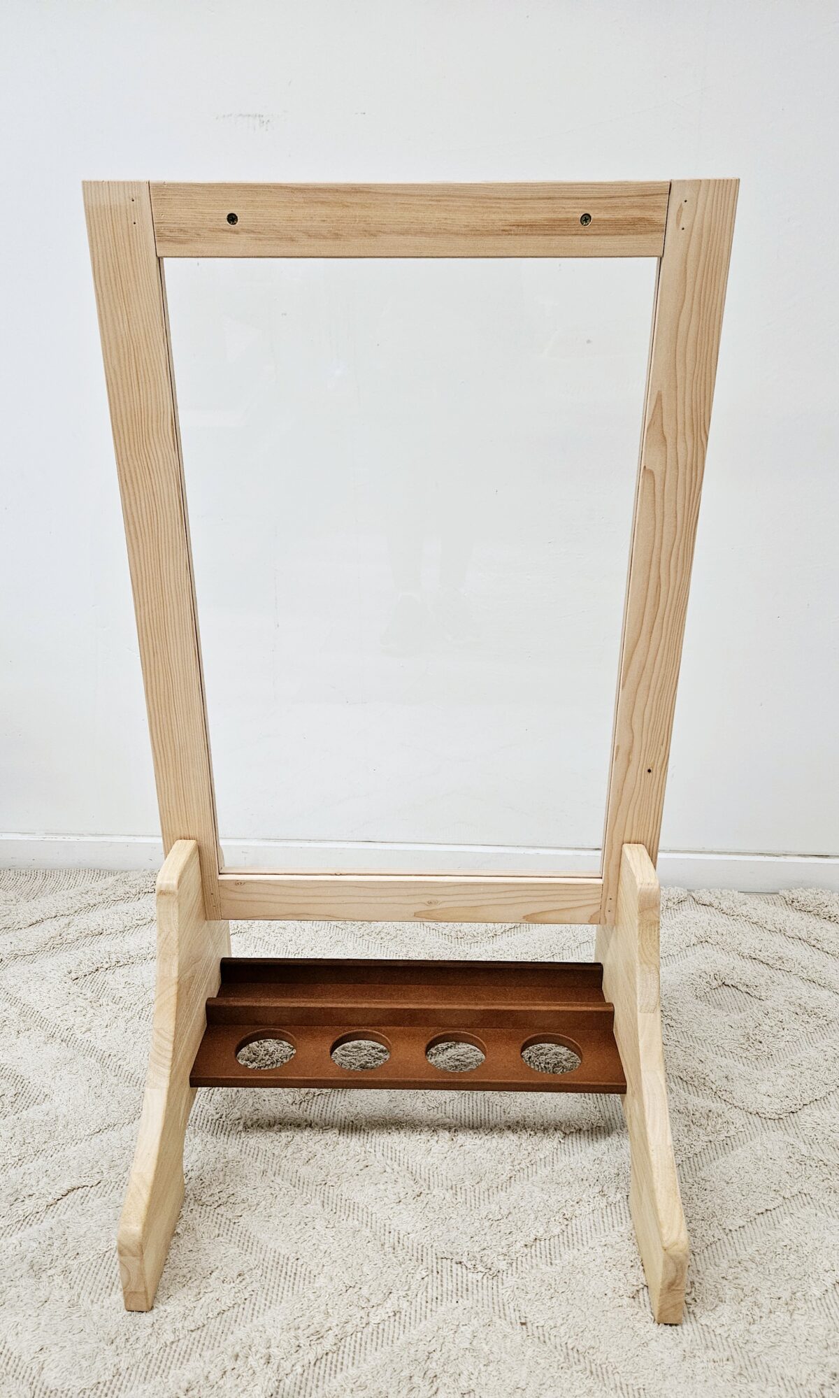 Toddler Perspex Easel - Image 4