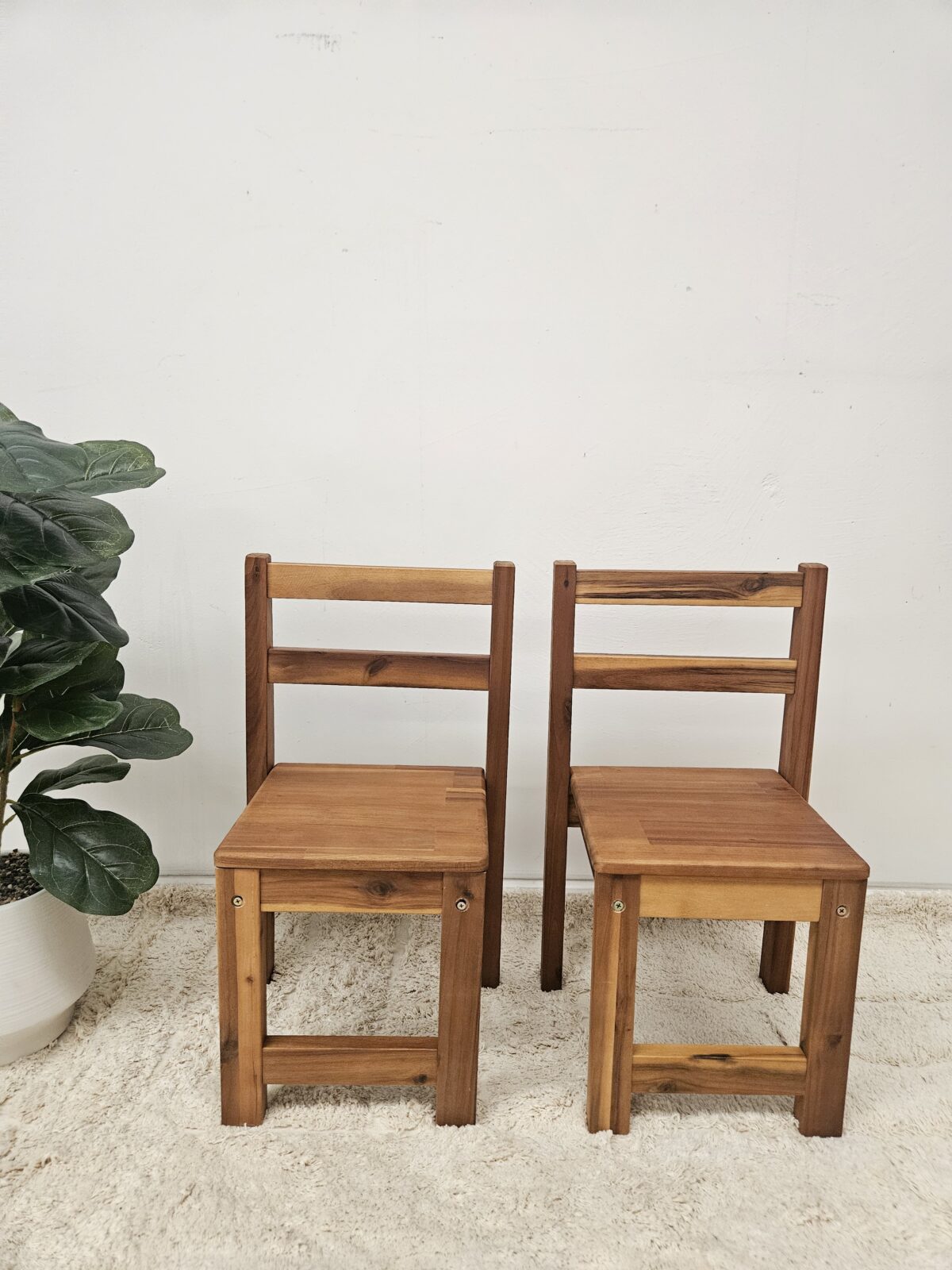 Hardwood Rectangular Table with 2 Standard Chairs - Image 6