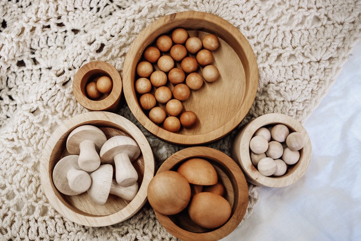 2 Tone Stacking and Nesting Bowls