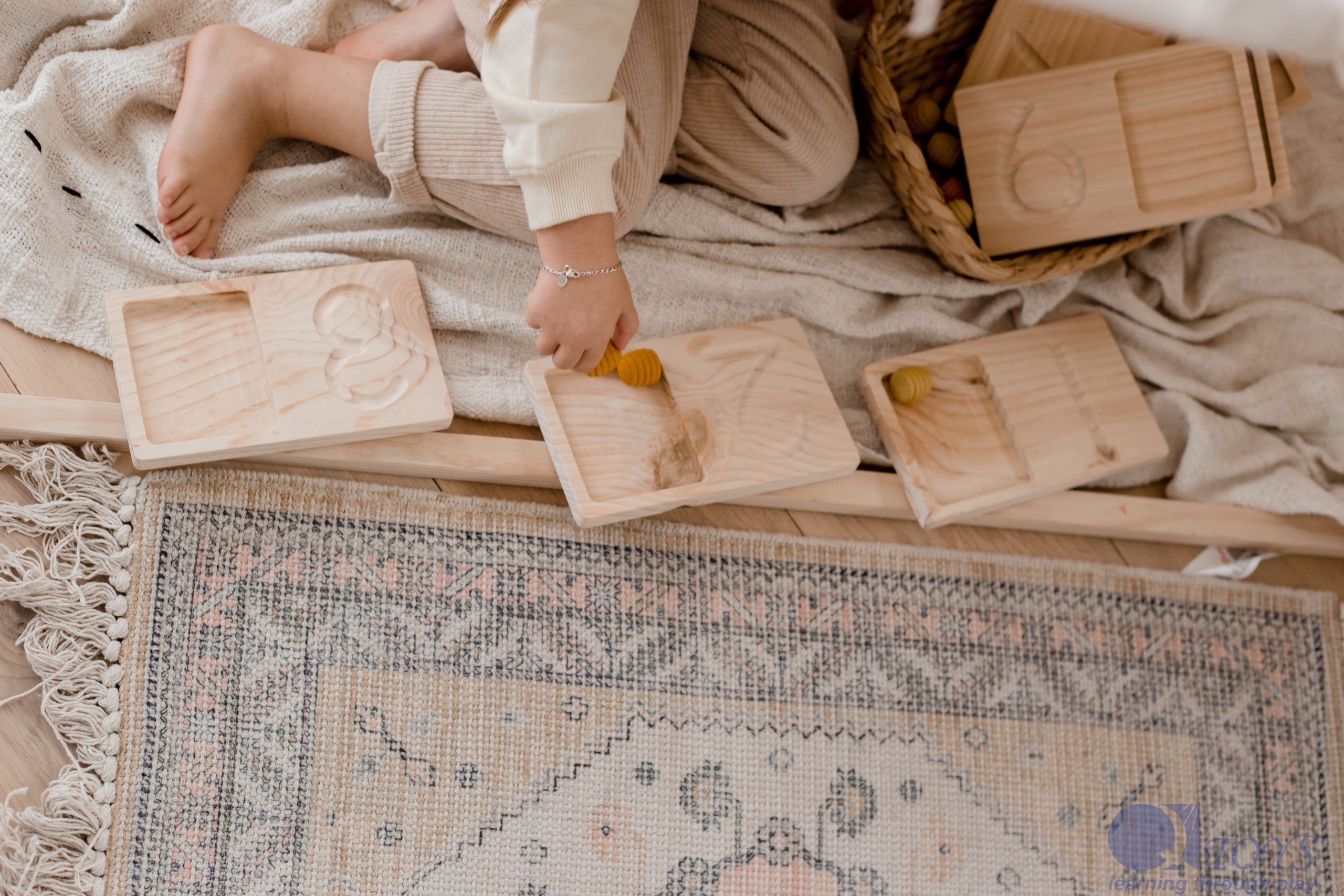 Jumbo Counting Trays - Image 4
