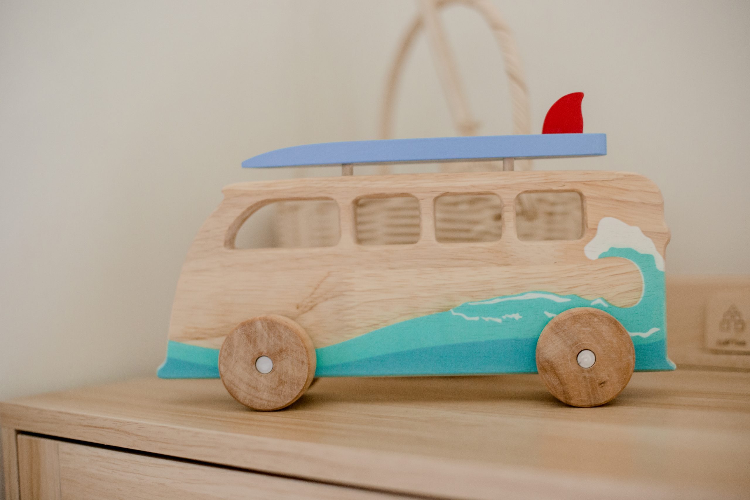 Wooden Surfing Van Wooden Surfing Van-613