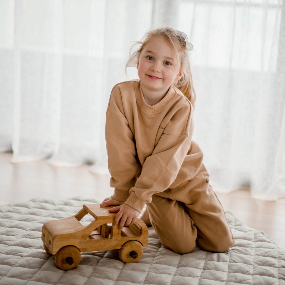 Natural Wooden Car - Image 3