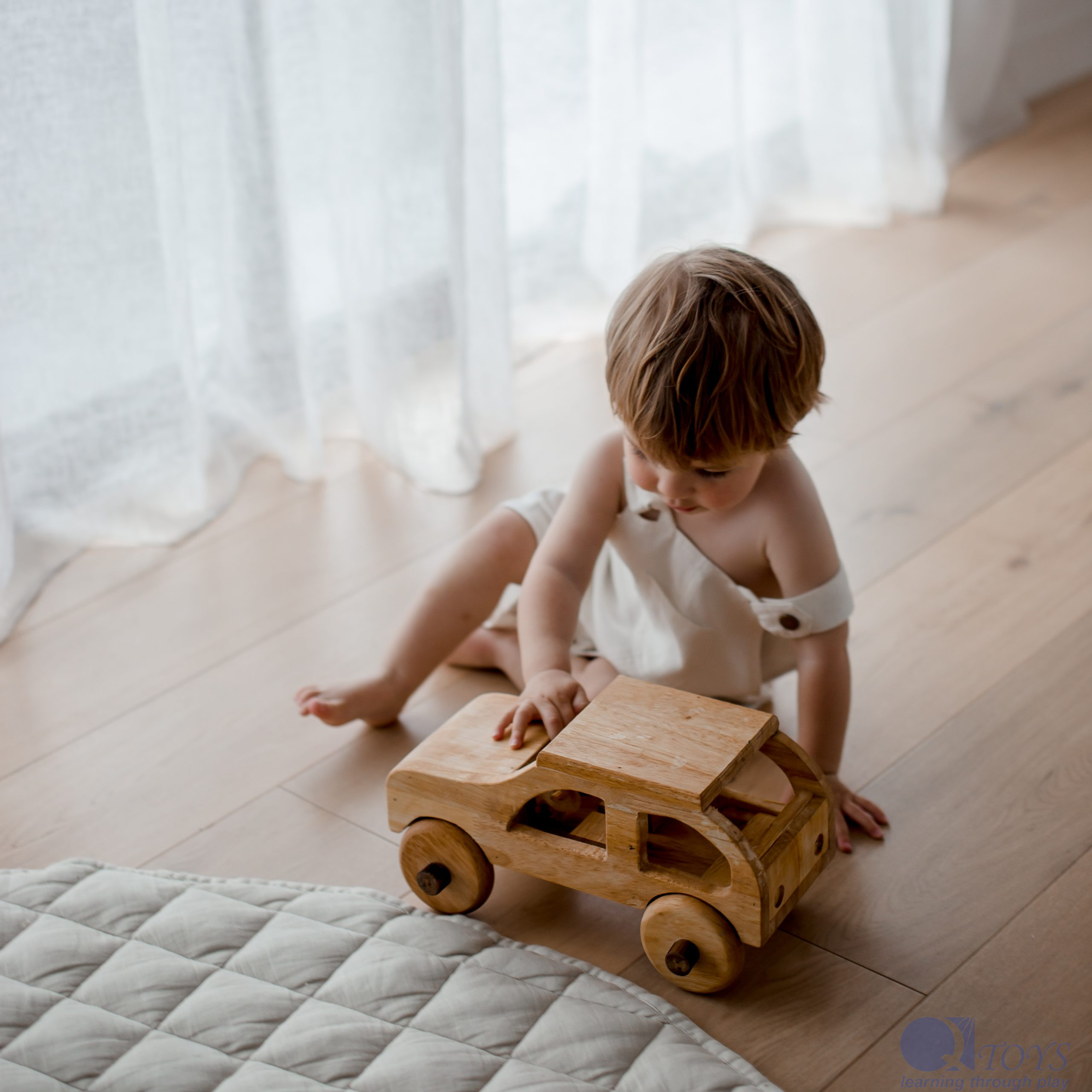 Natural Wooden Car - Image 7
