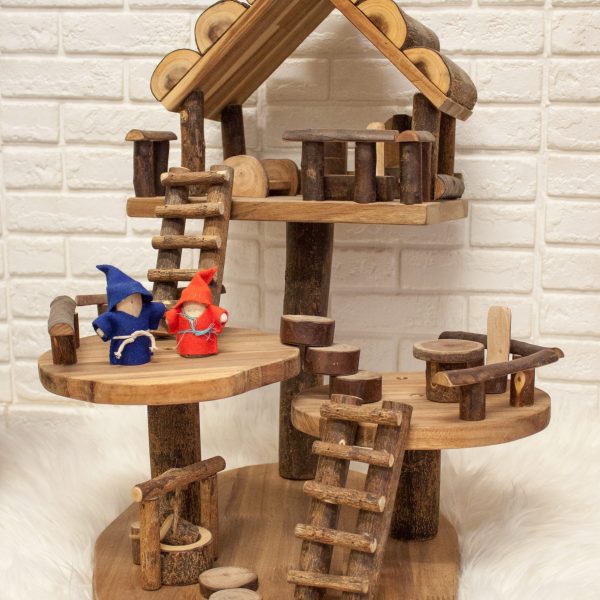 919-Large Tree House
