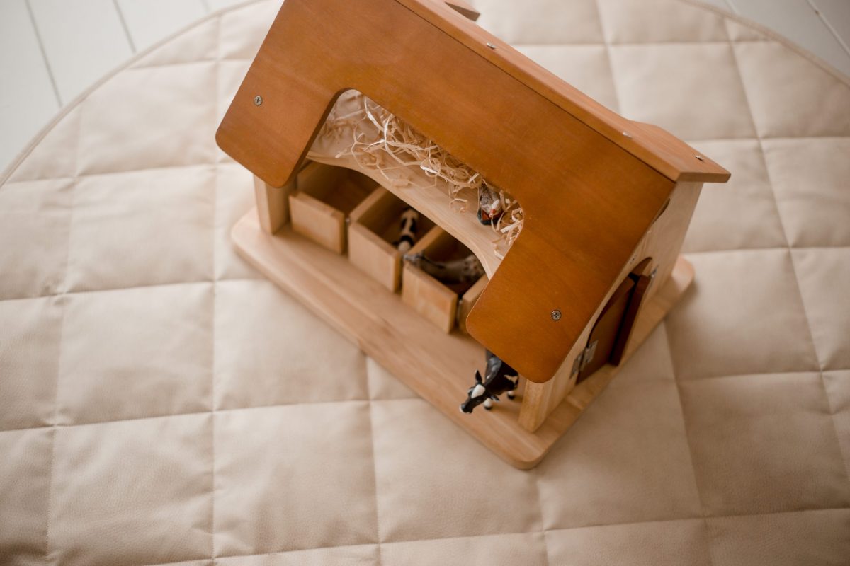 Horse Stable - Image 3