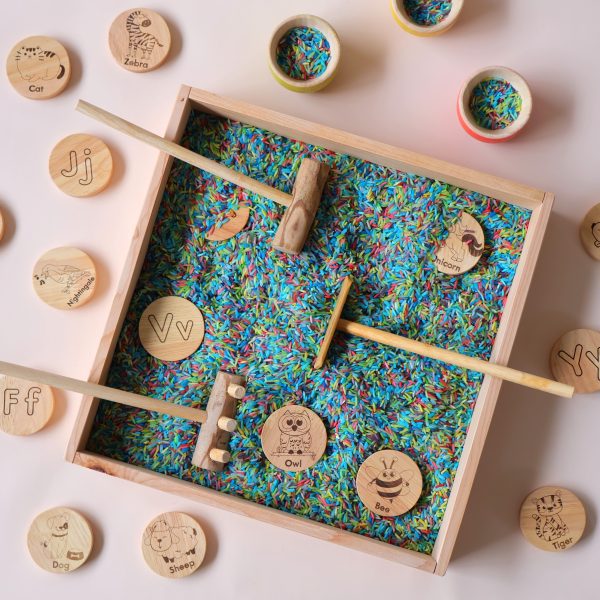 Sand tray and play set