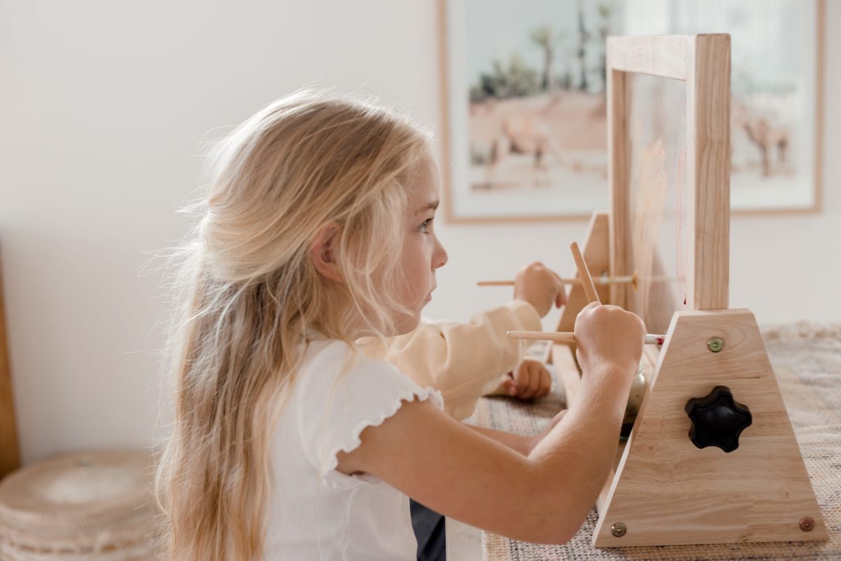 4 in 1 table Easel - Image 7