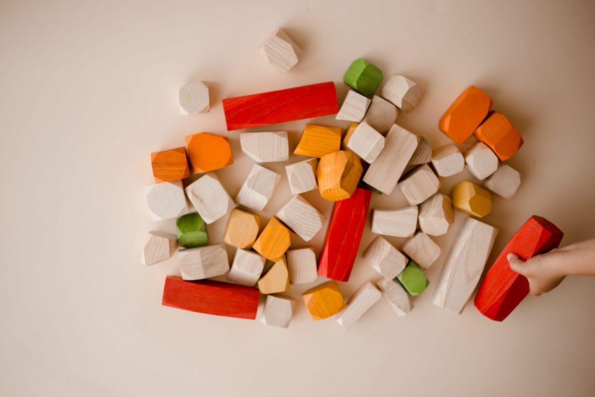 Jumbo Coloured Stacking Gems - Image 5