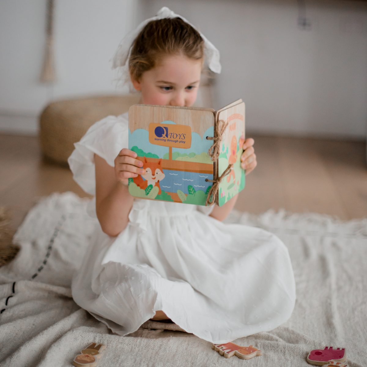 Gingerbread Man Book & Play Set - Image 9