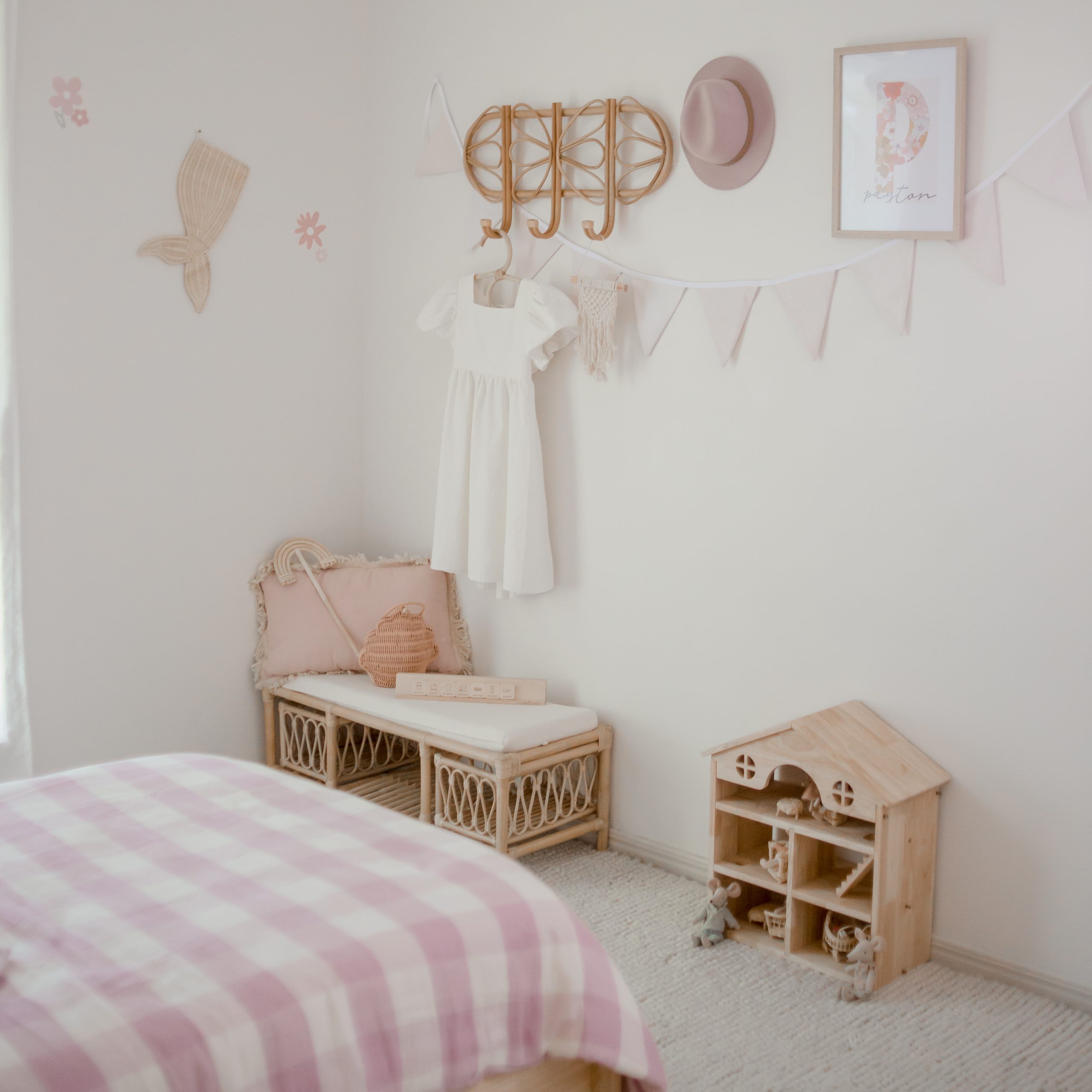 270 TAG @our_life_behind_the_lens2 Classic Wooden Dollhouse - Image 11