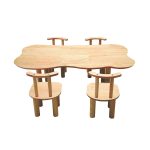 Children's hardwood cloud table with 4 chairs - Image 3
