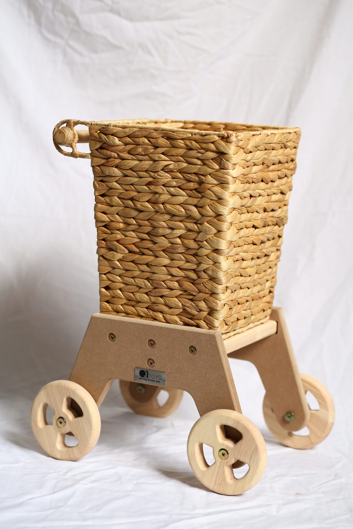 Wicker Shopping Trolley - Image 8