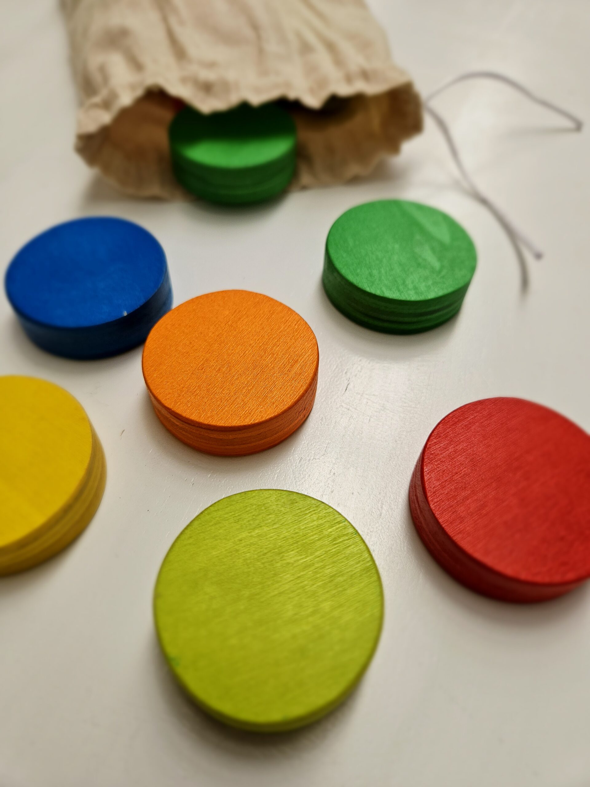 tag merlyn.godinho -2 Rainbow coins 18pcs - Image 3