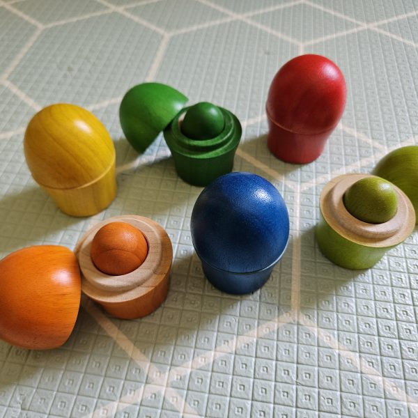 Sorting egg cups - 540