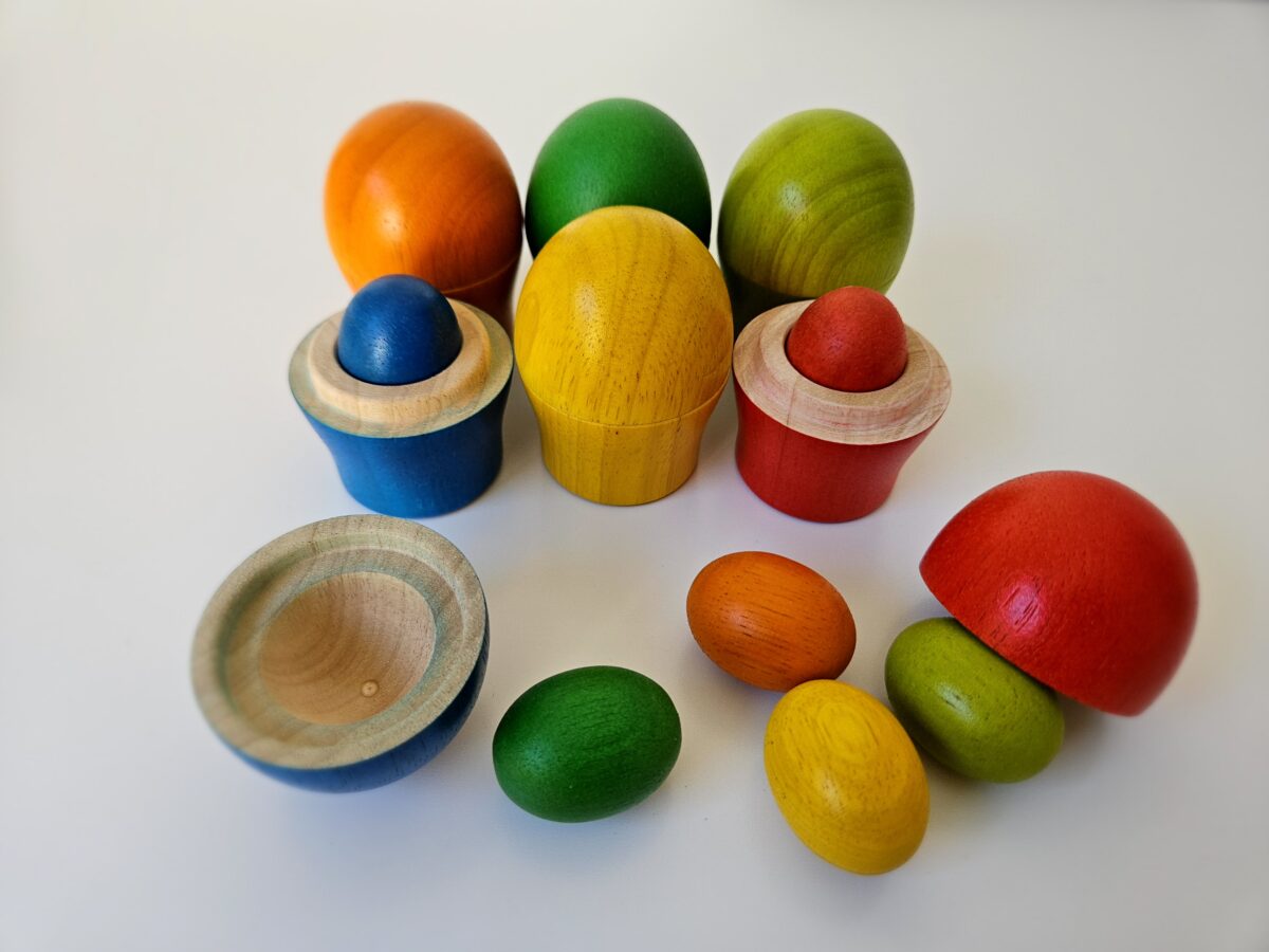 Sorting egg cups - Image 7