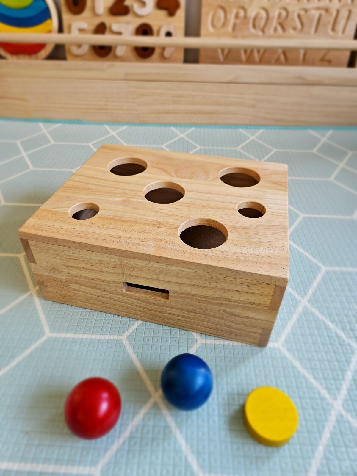 Peek a Boo Sorting Box - Image 4