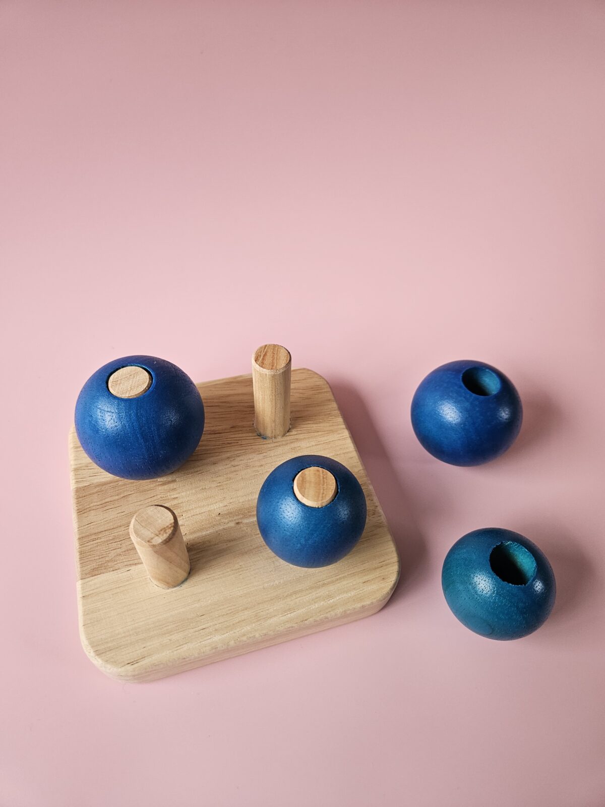 Balls on Pegs - Image 3