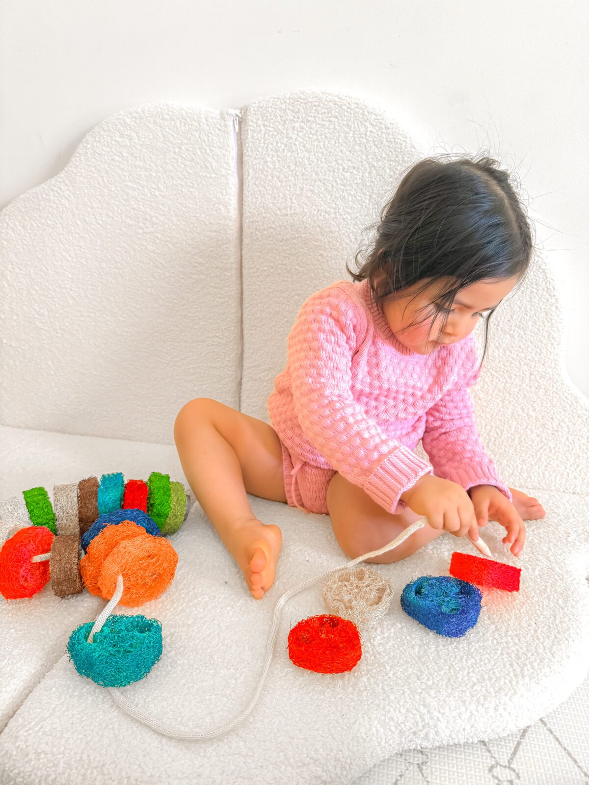 Rainbow Loofah Lacing Set - Image 2