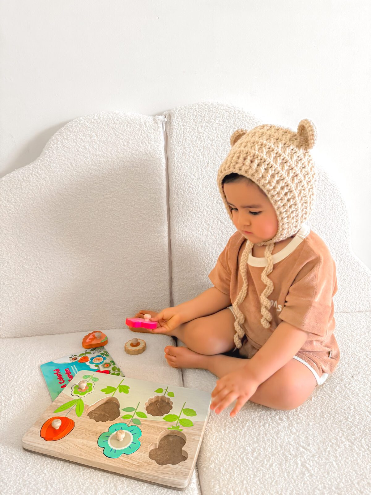 Colourful Flower Garden Puzzle and Book Set - Image 3