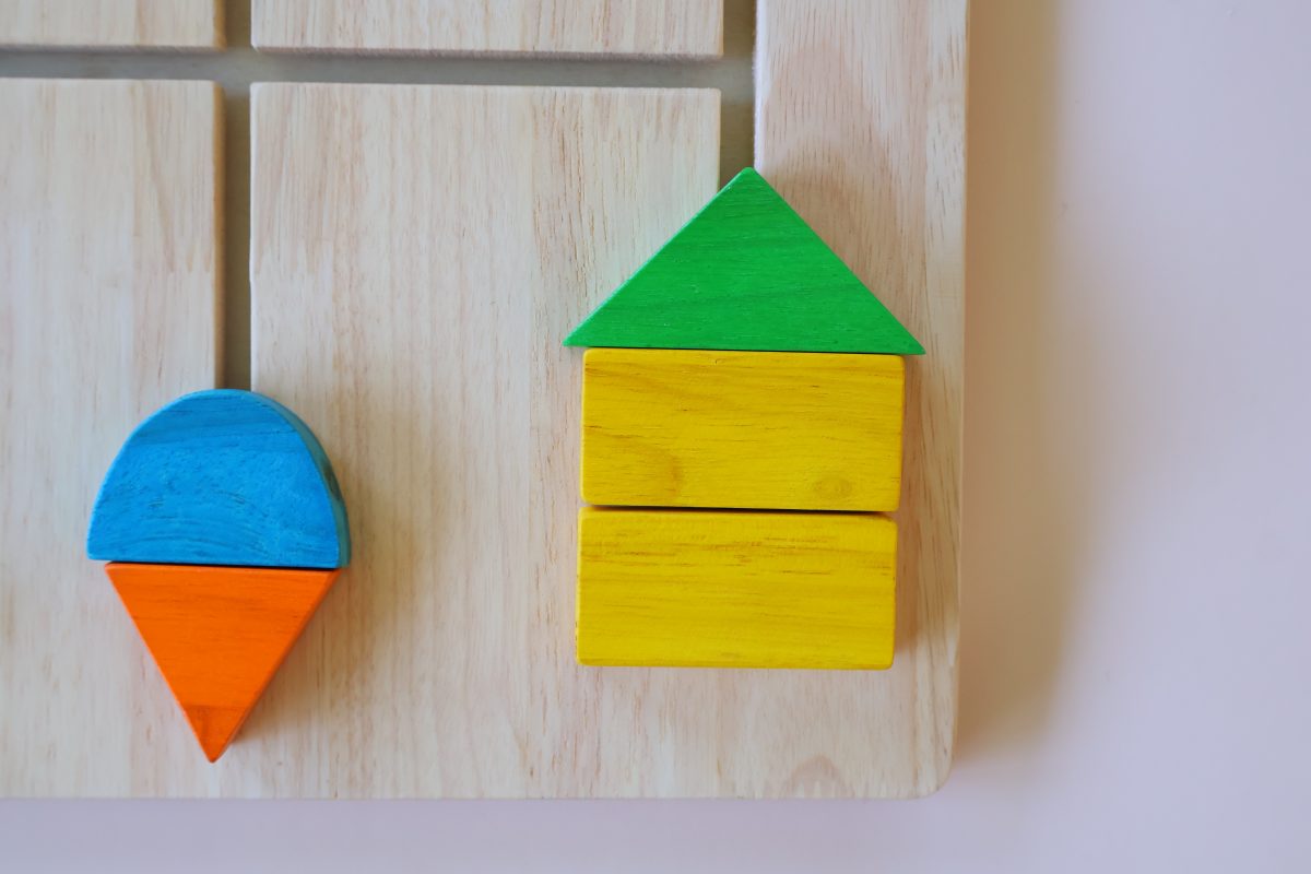 Move and Make Shape Board - Image 6